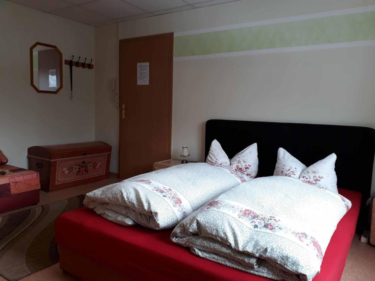 Ferienwohnung Suetovius クロルト・オーバーヴィーゼンタール エクステリア 写真