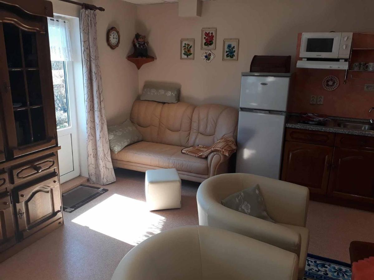 Ferienwohnung Suetovius クロルト・オーバーヴィーゼンタール エクステリア 写真