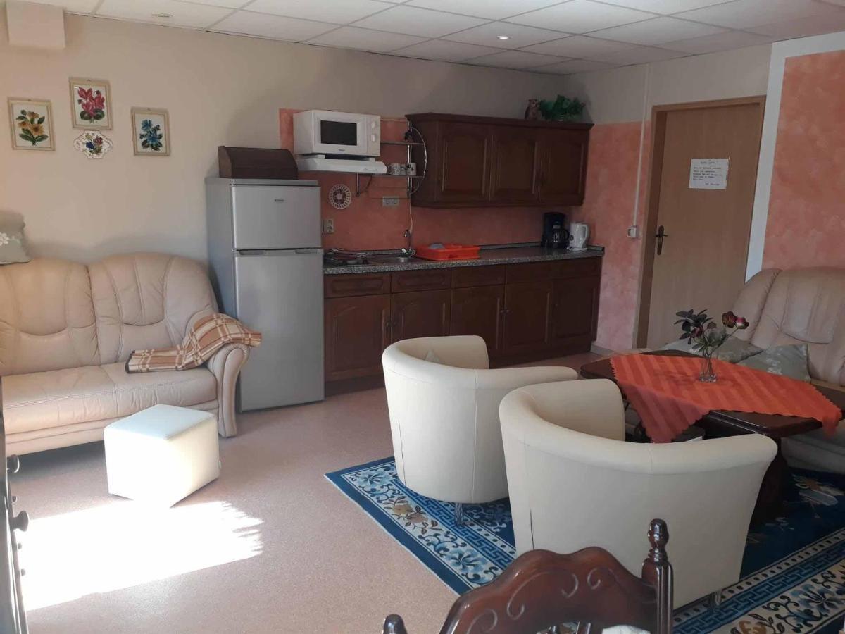 Ferienwohnung Suetovius クロルト・オーバーヴィーゼンタール エクステリア 写真